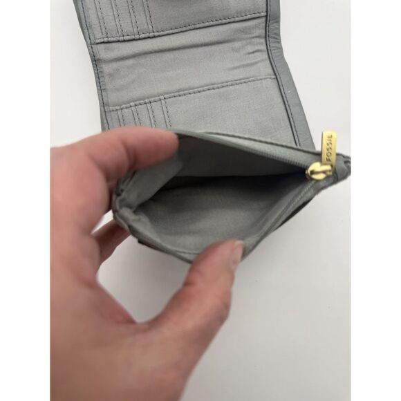 Fossil bi-fold  leather wallet - Picture 8 of 10